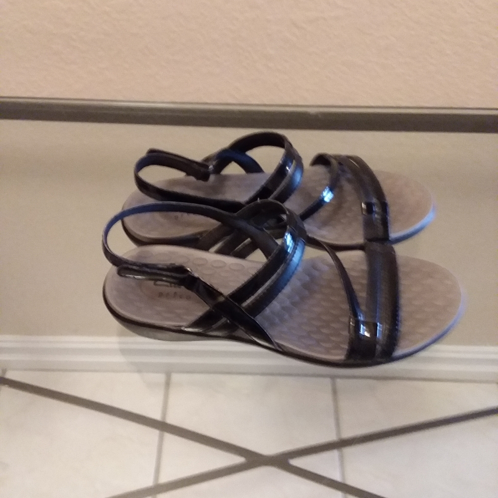 Shoes - Picture 2 of 3